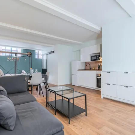 Vieux-lille/hypercentre: Lovely Equipped *